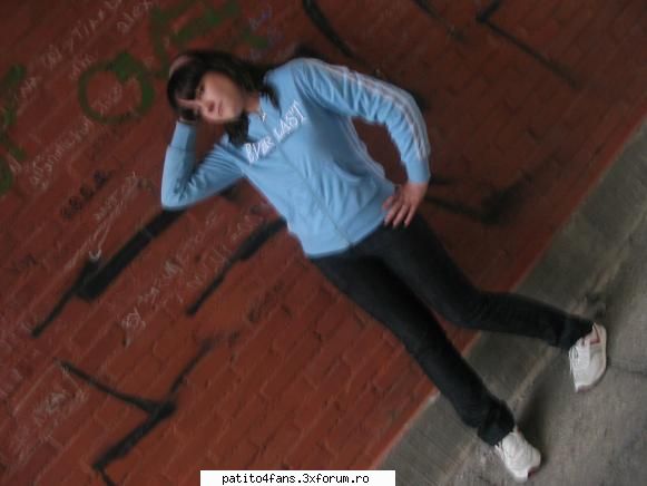 :hi: hihi just me..:x:x