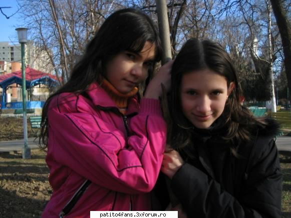 best friends4EvEr - madalina...fata asta nu e sanatoasa l kp....e - ♥ Poze Cu Prietenii Tai ♥