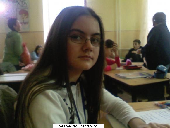 (^_^) pletenele mele - camy la school poza by me:>:> - ♥ Poze Cu Prietenii Tai ♥