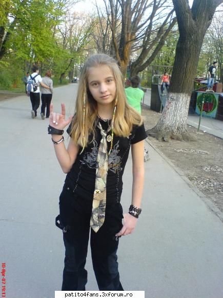 (^_^) pletenele mele - lalu ralu raluca - ♥ Poze Cu Prietenii Tai ♥