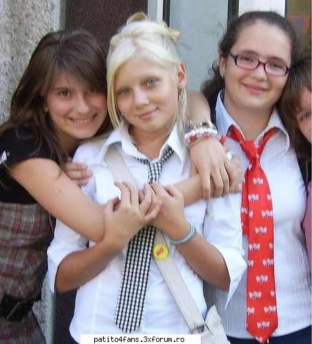 (^_^) pletenele mele - oana coryna si iza - ♥ Poze Cu Prietenii Tai ♥